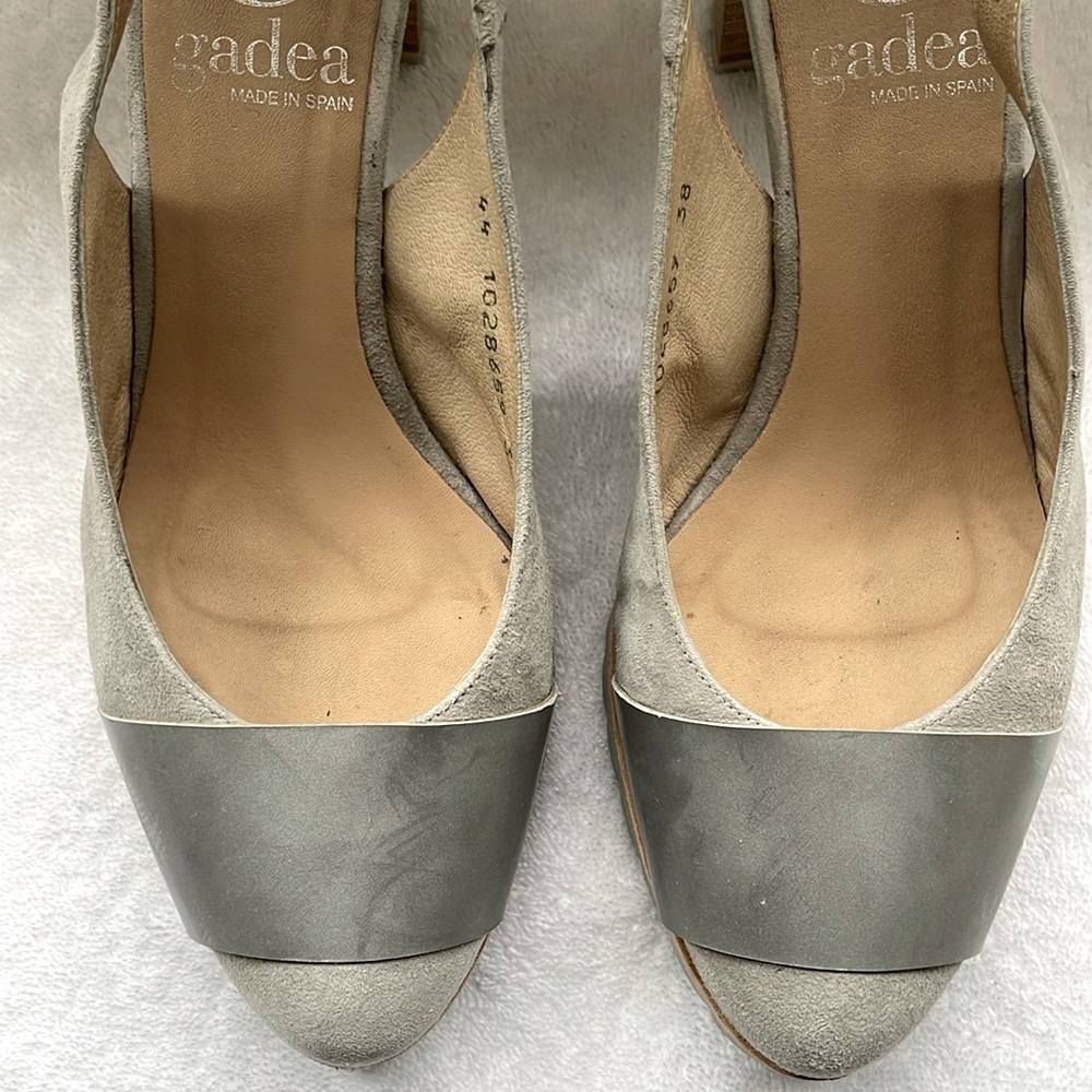 GADEA, Made in Spain, Grey Lambsuede Slingback with Track Sole. Size 7.5